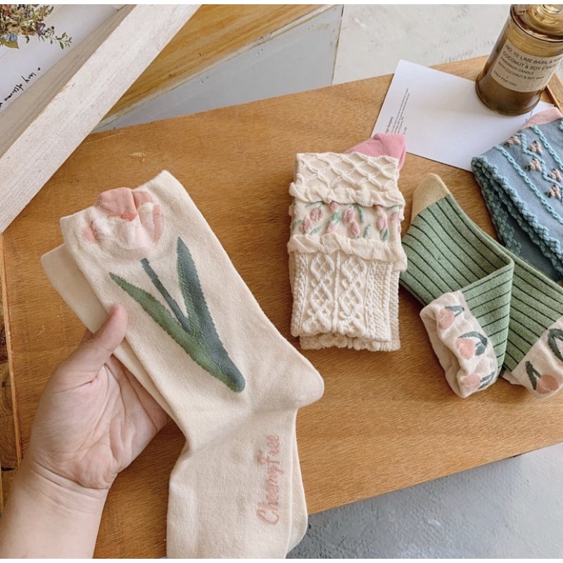 [HÀNG CÓ SẴN] TCC6 - Tất vớ cao cổ hoạ tiết hoa tulip vintage độc đáo phong cách Hàn Quốc