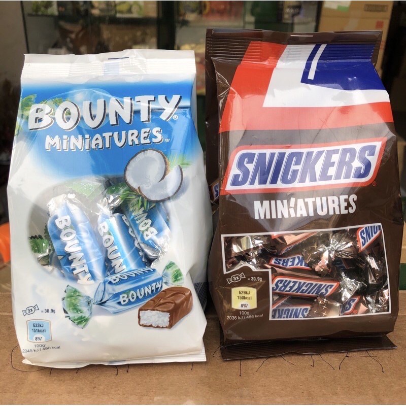 Socola nhân dừa Bonty(150g) và SCL Snickkers(150g)