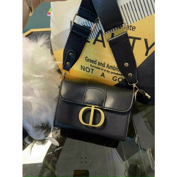 Túi Xách Nữ Đeo Chéo Dây Đeo Bản To Cá Tính M1