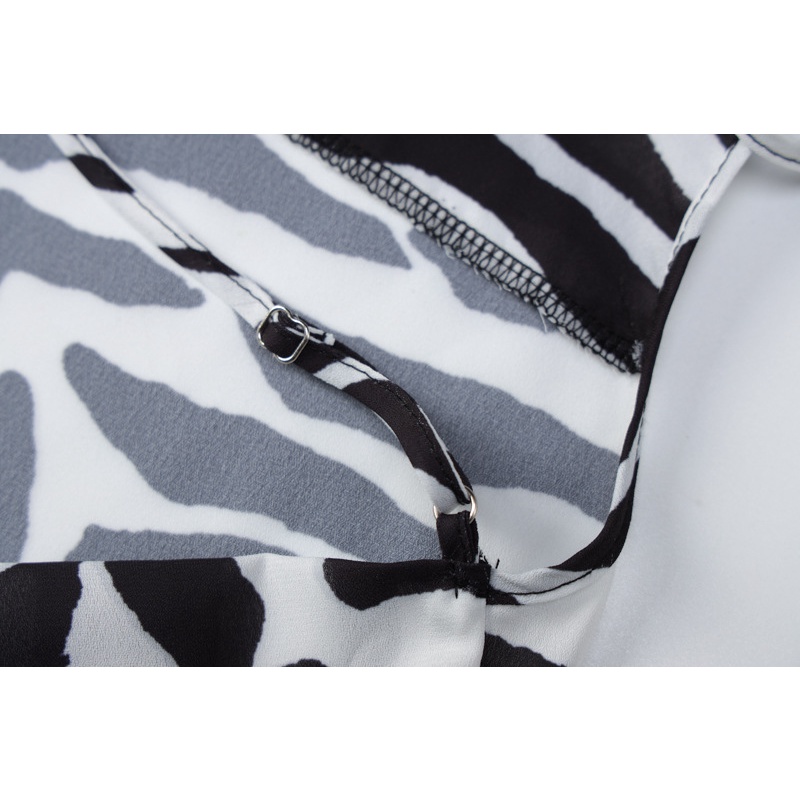 Đầm dài DUNEA xẻ tà họa tiết kẻ sọc hở lưng quyến rũ cho nữ