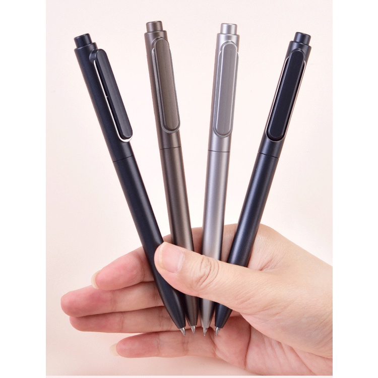 Bút Bi Nước, Bút Ký Mực Đen Deli 0.5mm Mực Đều Nét Chữ Đẹp Thiết Kế Nhỏ Gọn Đẹp Mắt