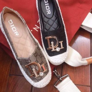 Slip on dio r đính đá siêu sang chảnh