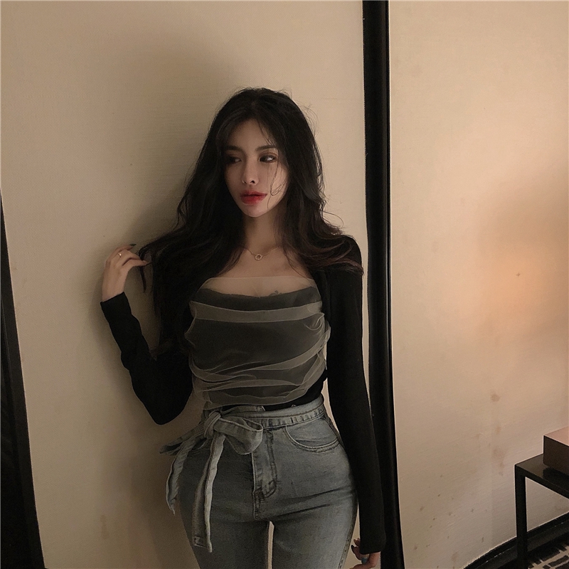 Áo thun IELGY dài tay màu đen/ đỏ cho nữ