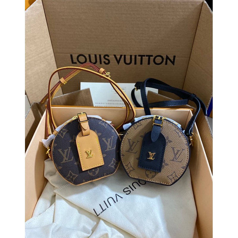 túi xách tay mini dáng hộp tròn da in logo có dây đeo chéo louis vuitton LV