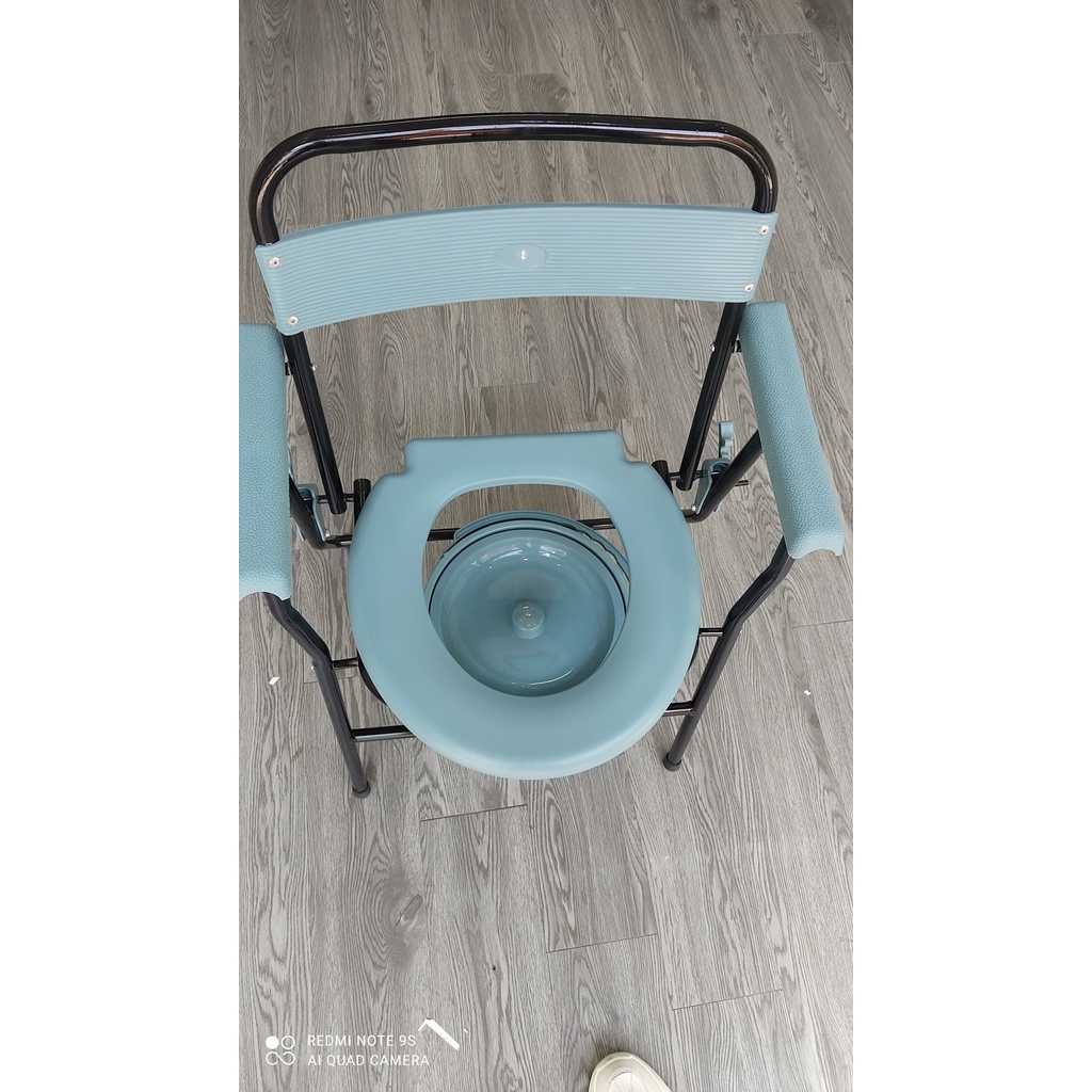 GHẾ BÔ VỆ SINH CHO NGƯỜI GIÀ FS-899