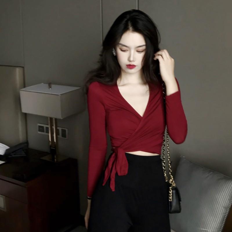 Áo Thun Nữ Cổ Chữ V Dễ Thương Áo Hở Eo Thời Trang Mới Lạ Màu Trơn Áo Thun Dài Tay TTVA0030