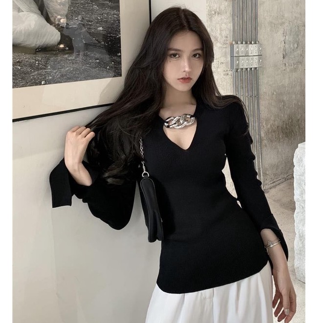 QADCOL Áo dệt kim tay loe cổ chữ v xẻ tà phong cách retro quyến rũ cho nữ