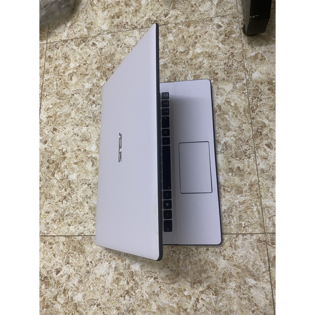 Laptop Asus đồ họa X452C (Core i5 3337U, RAM 4GB, HDD 500GB, Card rời chiến game