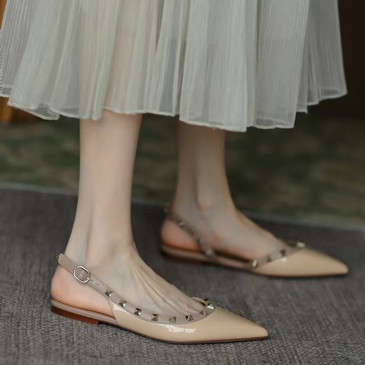 Giày Búp Bê Mũi Nhọn Đính Đinh Tán Thời Trang Cho Nữ Size 36-42