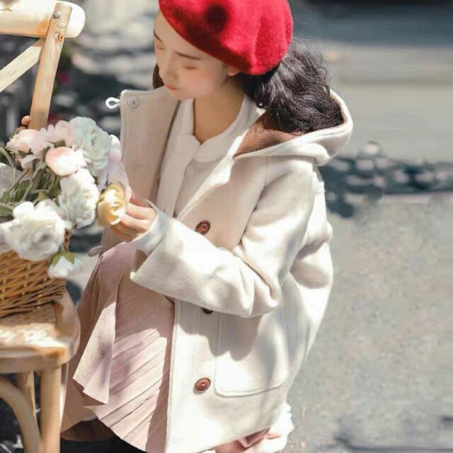 Áo dạ khuy sừng pha mũ