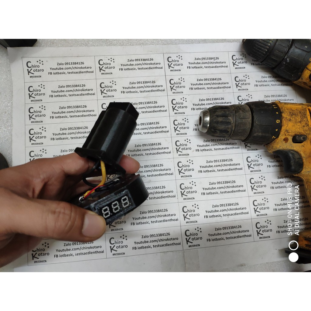 Đế chuyển pin máy Dewalt 9.6V và 12V NiCD dạng đầu đút sang dùng hộp pin cài Makita