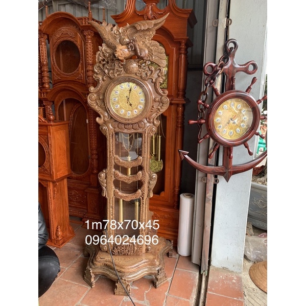 Đồng hồ cây cao 1m70 gỗ mun đuôi công, hương đá