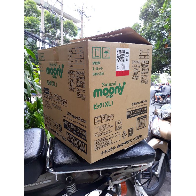 Thùng giấy, thùng carton lớn cũ đủ loại để đóng hàng, dày