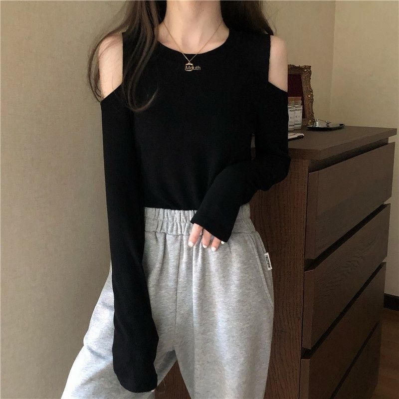 Áo thun nữ tay dài hở vai thời trang Hàn Quốc mới
