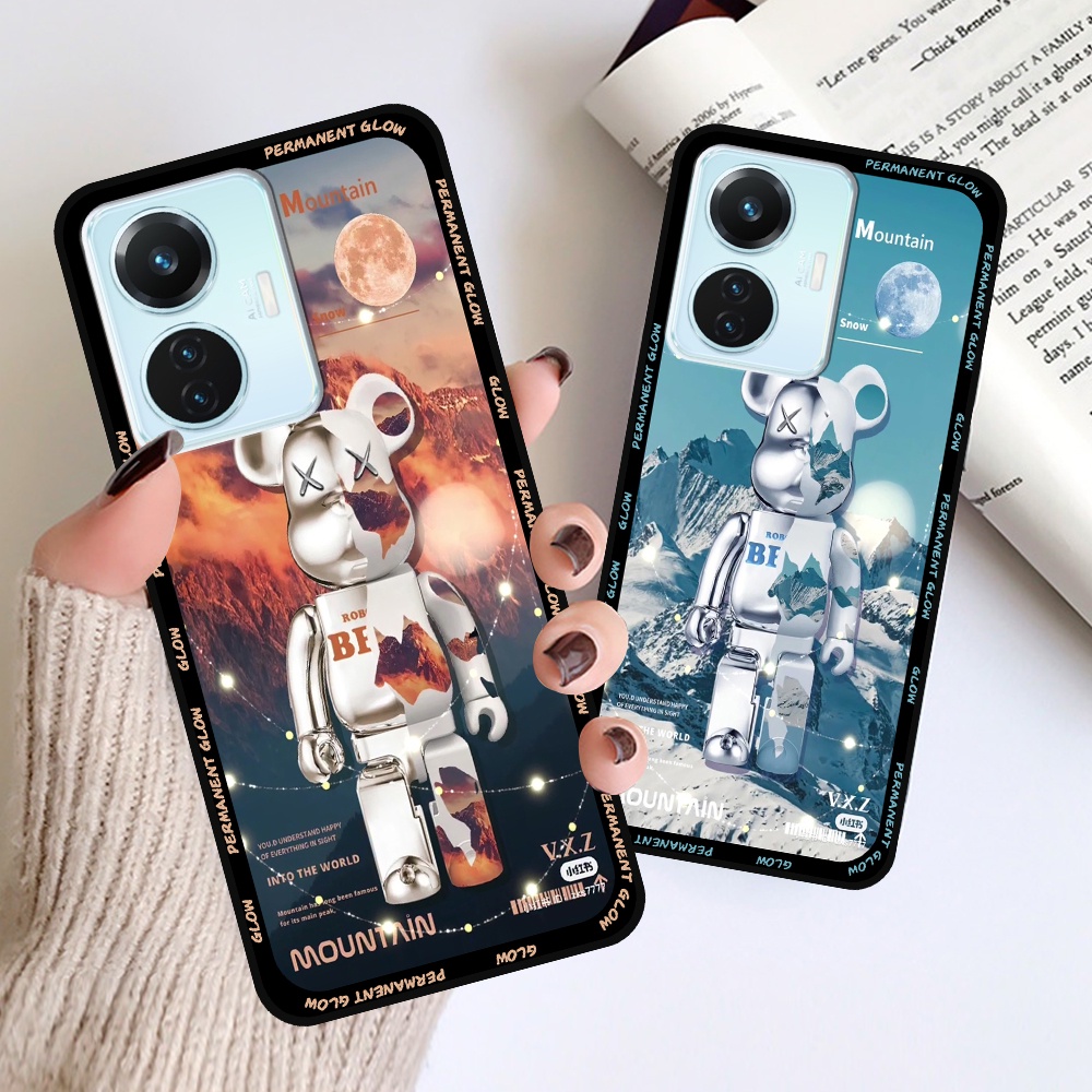 Ốp Vivo Y55 2022 in hình họa tiết Mountain, Be@rbrick dễ thương (T13 - T18)