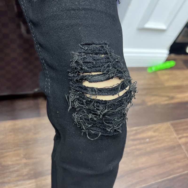 Quần Biker Đính Đá Phong Cách Thời Trang