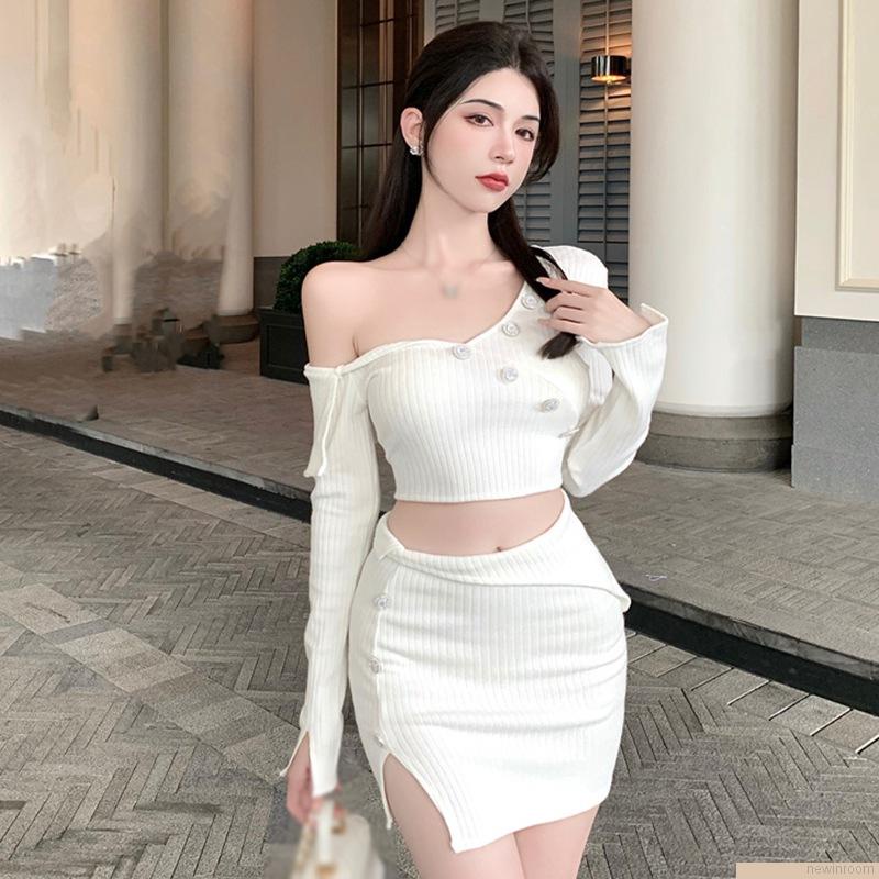 Set đồ 2 món gồm áo croptop cài nút dài tay + chân váy ôm dáng quyến rũ cho nữ