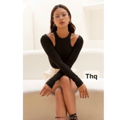 Áo khoét 2 vai cá tính, sexy