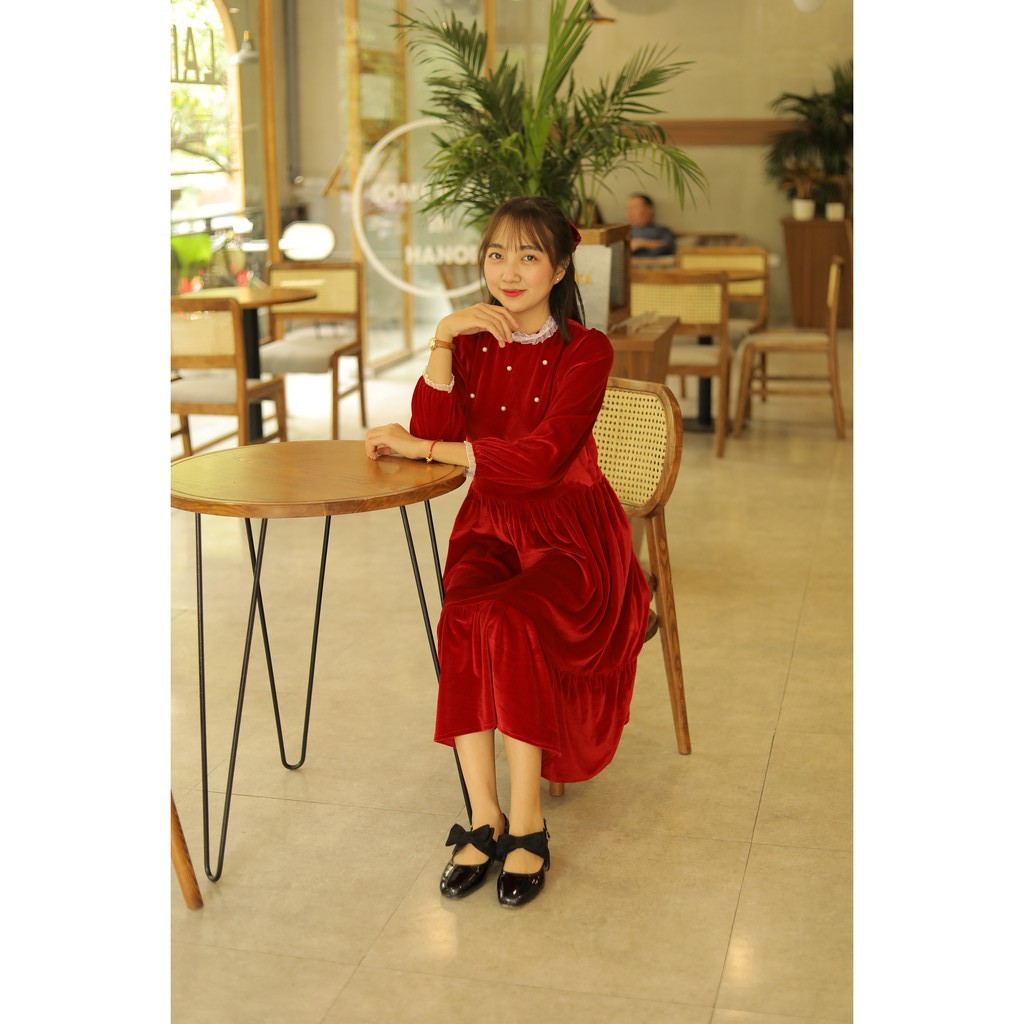 Váy nhung baby viền ren phối cúc ngọc