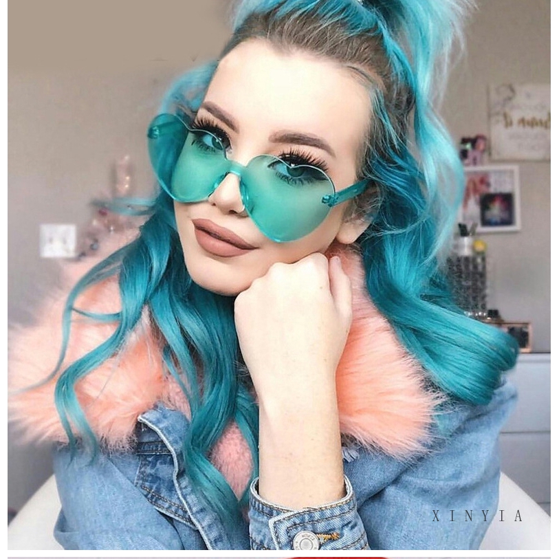 Kính mát gọng hình trái tim thời trang cổ điển