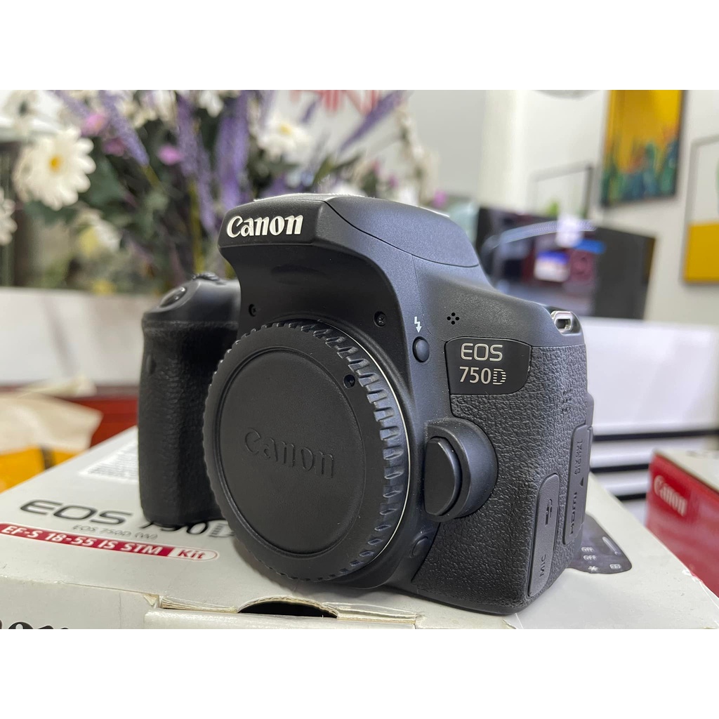 Canon 750D kèm kít 18-55 STM FULLBOX LIKE NEW | BigBuy360 - bigbuy360.vn