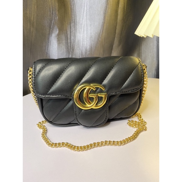 Túi đeo chéo chư G size 19cm 2 màu xinh xẻo