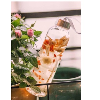 chai thuy tinh nap dây 500ml