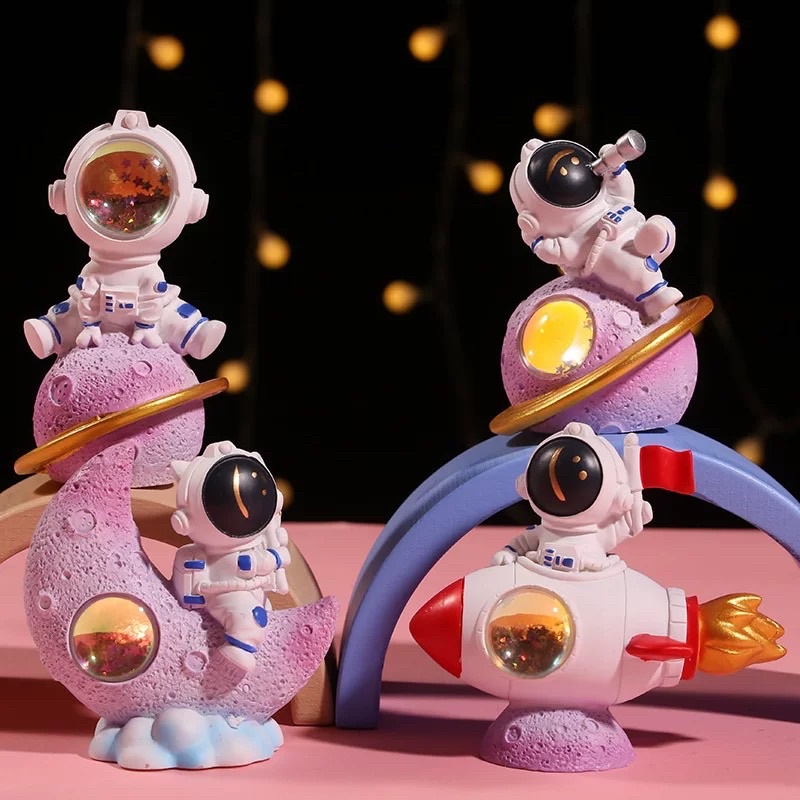 Đồ Trang Trí Mô Hình Bộ 4 PHI HÀNH GIA Ngẫu Nhiên Nhiều Màu Kèm Đèn Led, Hộp Quà Bí Mật Mô Hình Để Bàn