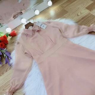 váy tơ tằm hồng nhẹ