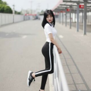 QUẦN LEGGING ĐEN 1 SỌC TRẮNG LƯNG LIỀN - AGE2X