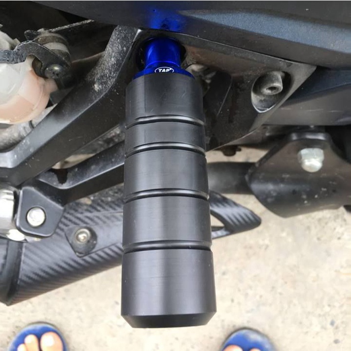 Chống đổ Winner X, Ex 150 gắn sau xe máy mẫu cao su nhựa ABS cán giảm chấn cao cấp