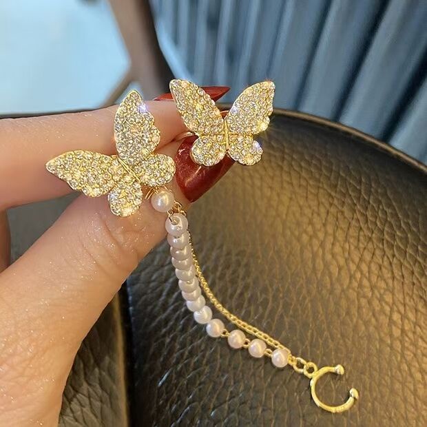 Bông Tai Hình Bướm Bằng Kim Loại Đính Đá Dễ Thương Thời Trang Hàn Quốc Cho Nữ