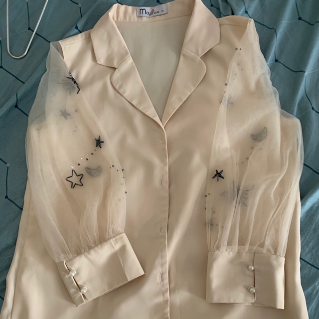 Áo maysi design siêu xinh size S Áo maysi design siêu xinh size S Áo maysi design siêu xinh size S Áo maysi design siêu