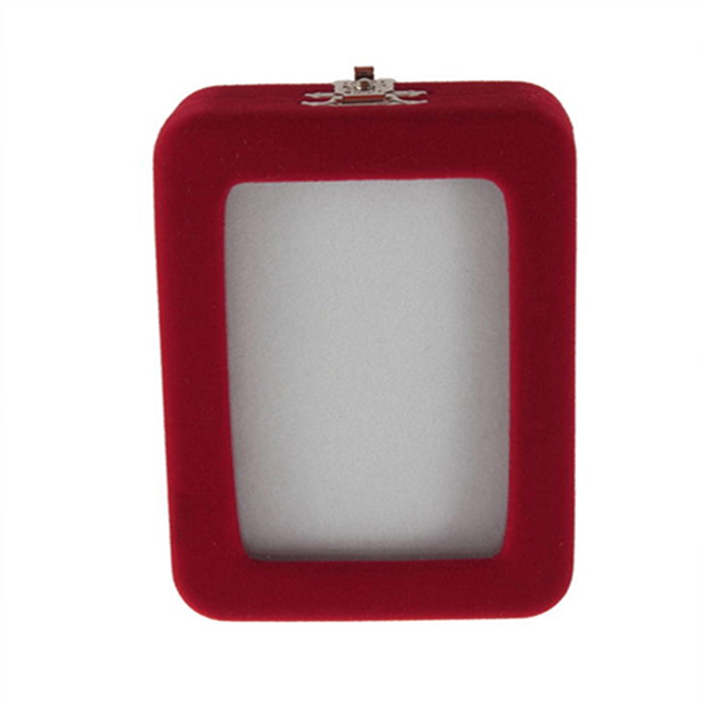Hộp Đựng Trang Sức Bằng Nhung Màu Đỏ Sang Trọng