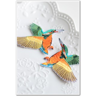 Sticker Ủi Thêu Hình Chim Ruồi