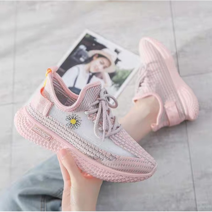 Giày thể thao nữ sneaker cổ chun thêu hoa cúc mẫu mới