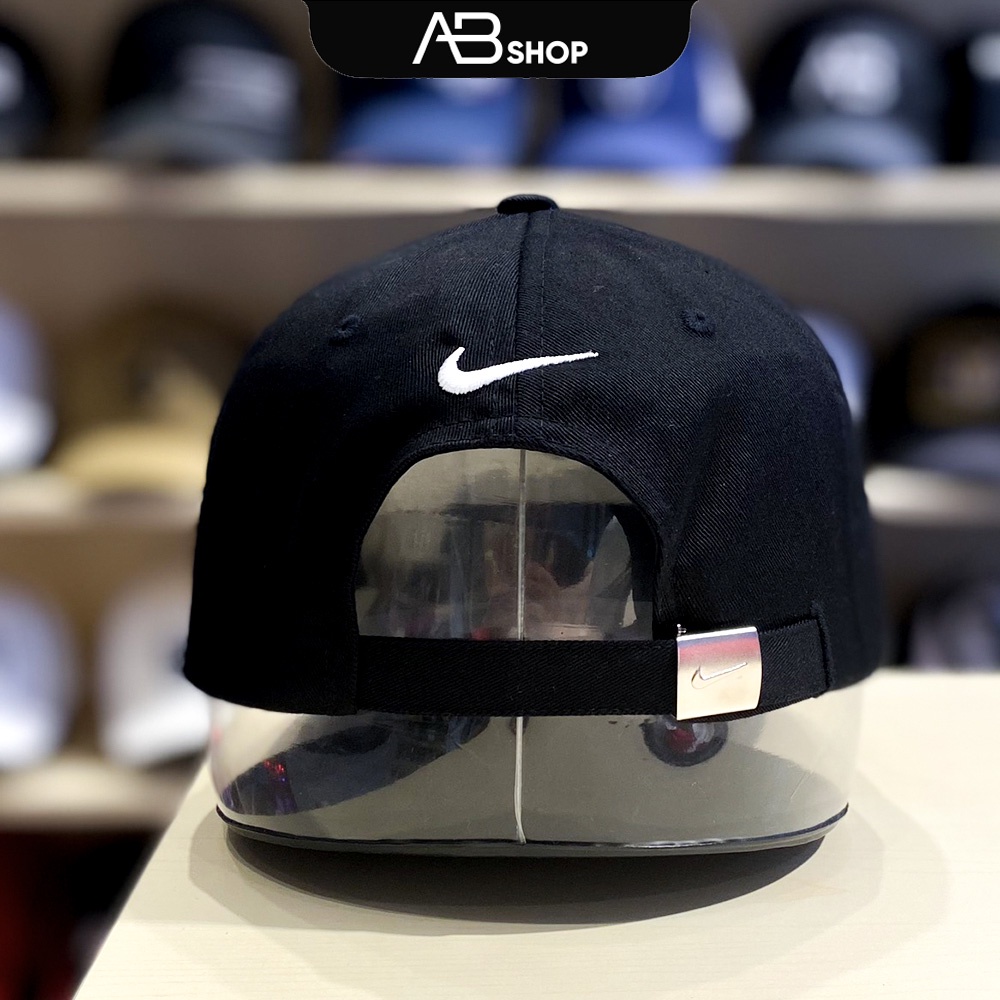 Mũ Lưỡi Trai Nike Pro Trắng và Đen Logo In Nổi
