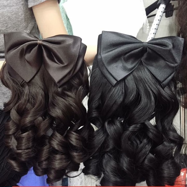 Tóc kẹp xoăn bà già