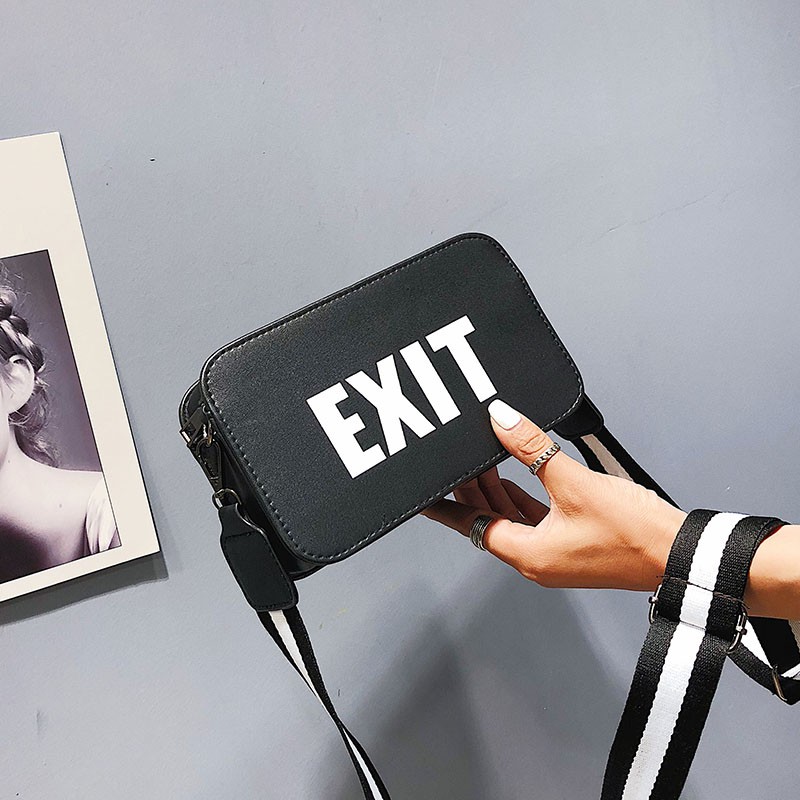 [deal shock]Túi xách hộp EXIT phối dây vải bản to | BigBuy360 - bigbuy360.vn