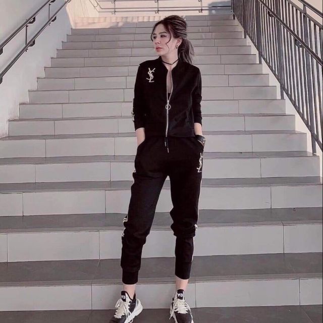Bộ thể thao nữ kéo khóa thêu chữ YSL màu đen M300