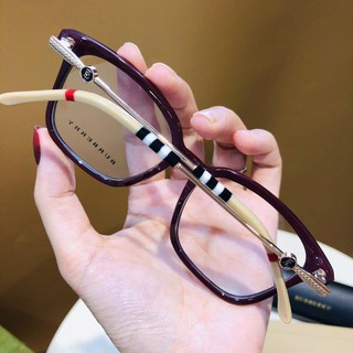 Kính Burberry