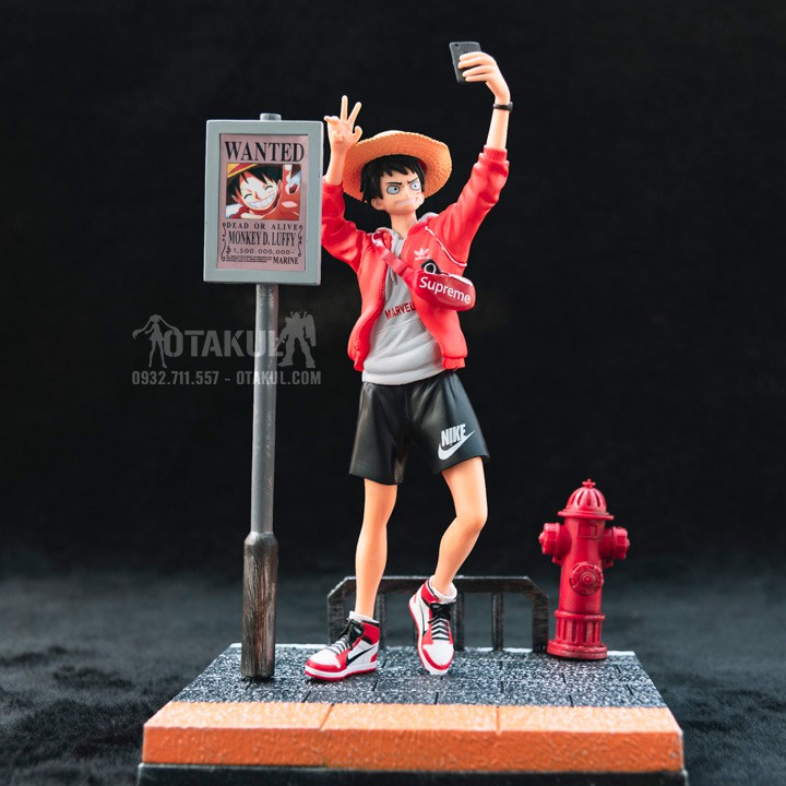 Mô Hình Figure Luffy Street Fashion Ver - One Piece