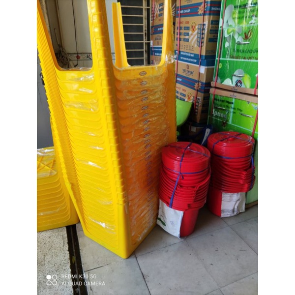Combo 5 bàn nhựa màu vàng