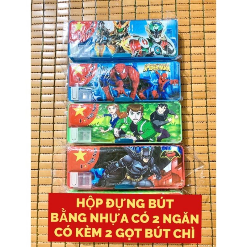 HỘP BÚT NHỰA ĐỰNG BÚT LOẠI TO CÓ 2 NGĂN. KÈM 2 BÊN GỌT CHÌ RẤT TIỆN LỢI