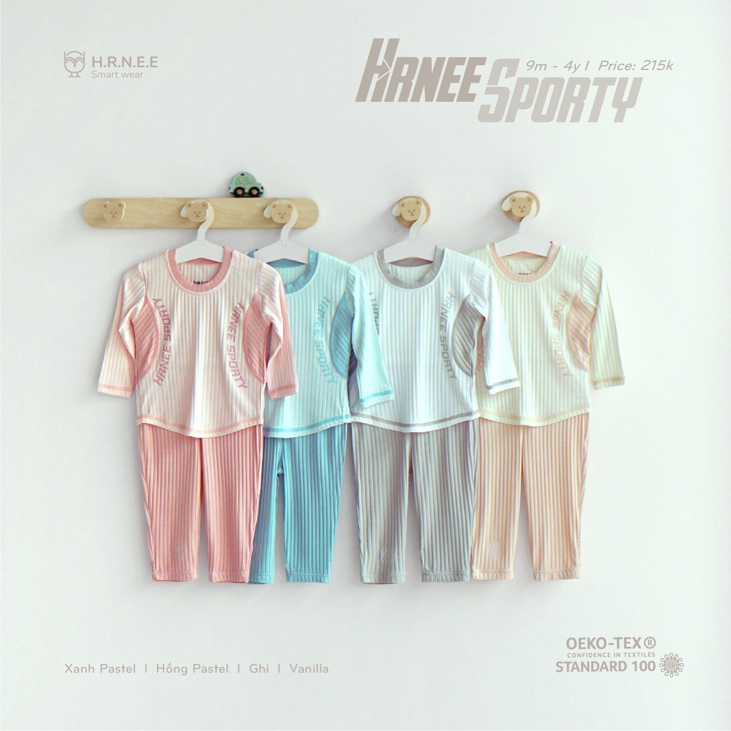 Bộ dài tay cài vai trẻ em hãng Hrnee vải sợi sồi cổ tròn phối chỉ- BST HRNEE