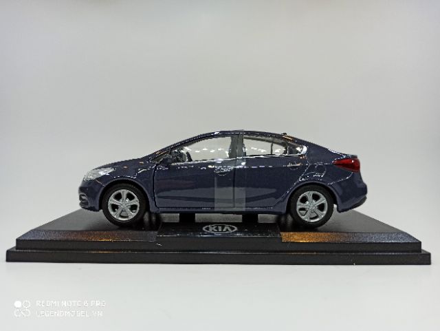 Mô hình Kia Cerato  tỷ lệ 1:38