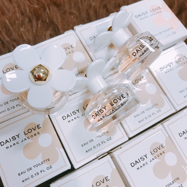 Nước hoa Daisy Love mini 4ml
