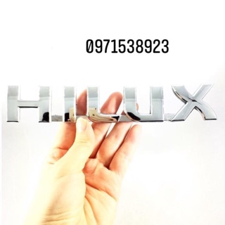 logo chữ nổi TOYOTA HILUX