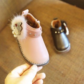 Bost cổ ngắn bé gái