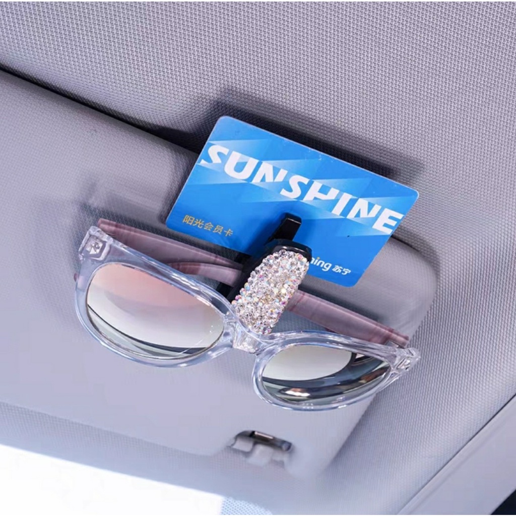 Kẹp treo kính mắt đính đá trên xe ô tô